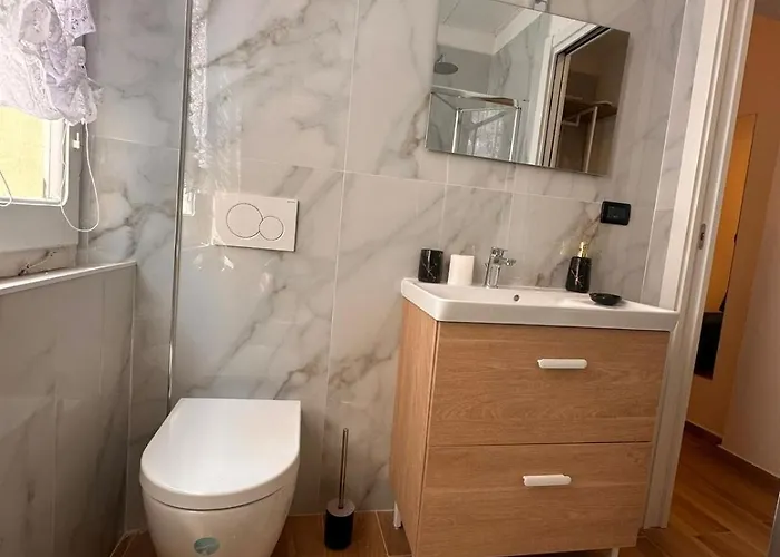 Via Prione 3* Специя